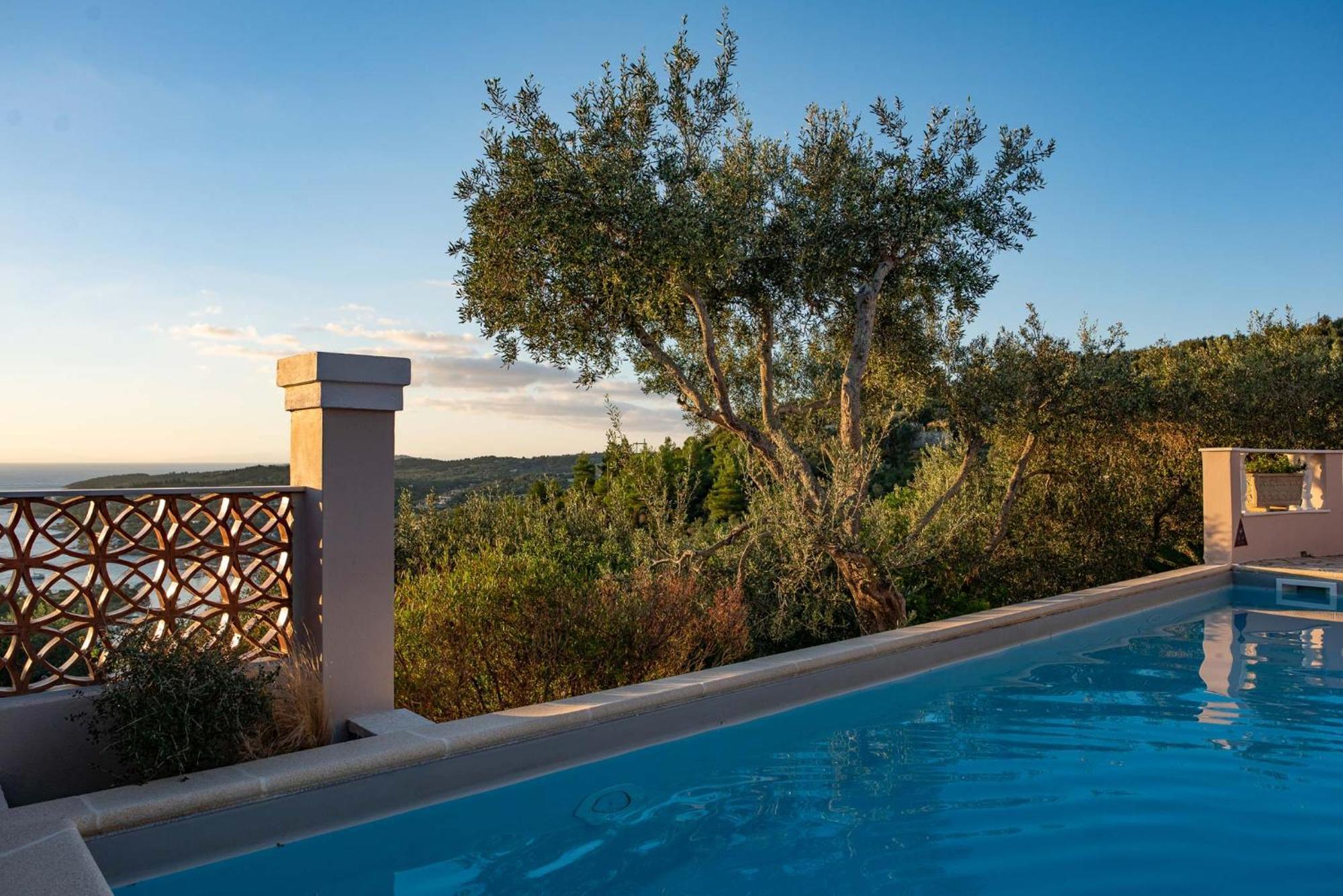 Triena By Paxosretreats Gaios