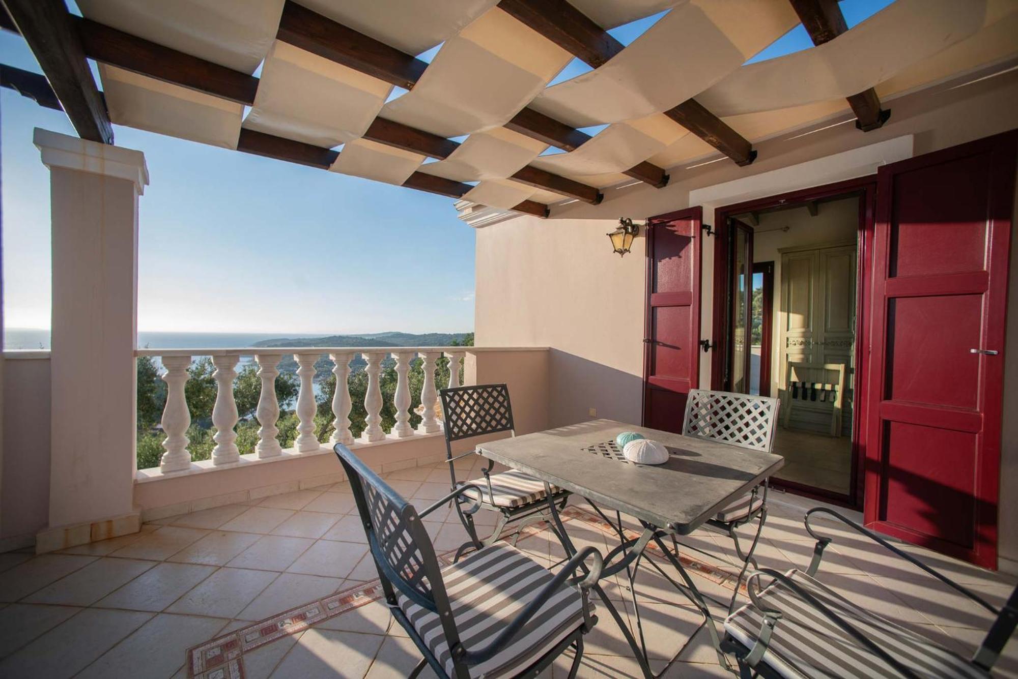 Triena By Paxosretreats Gaios